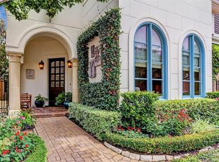 100 S Creekside Ct, Houston, TX 77055