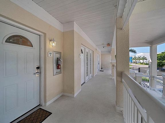 3rd image of 3401 54TH DRIVE W #202
