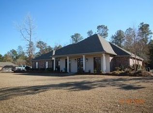 1004 Wesley Cir, Woodworth, LA 71485