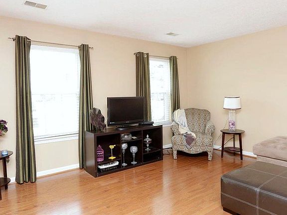 3rd image of 3696 Arbor Dr APT 4
