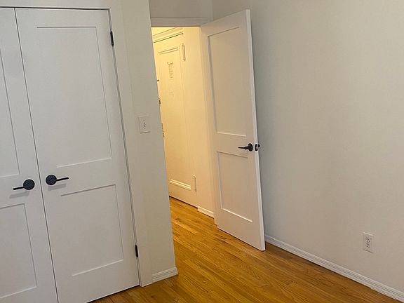 4th image of 172 E 82nd St APT 4C