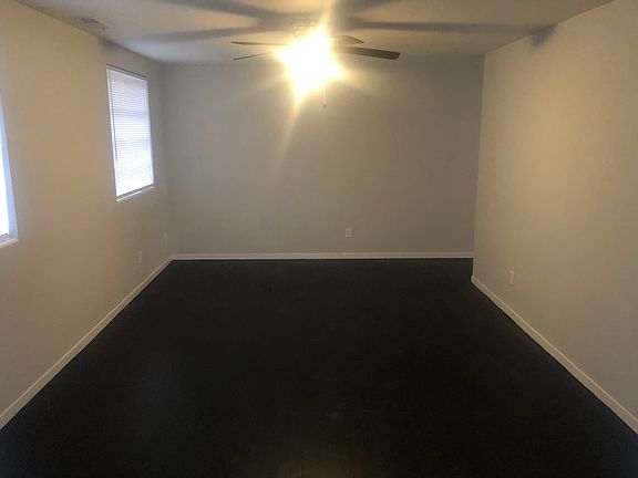 4th image of 635 W University Ave