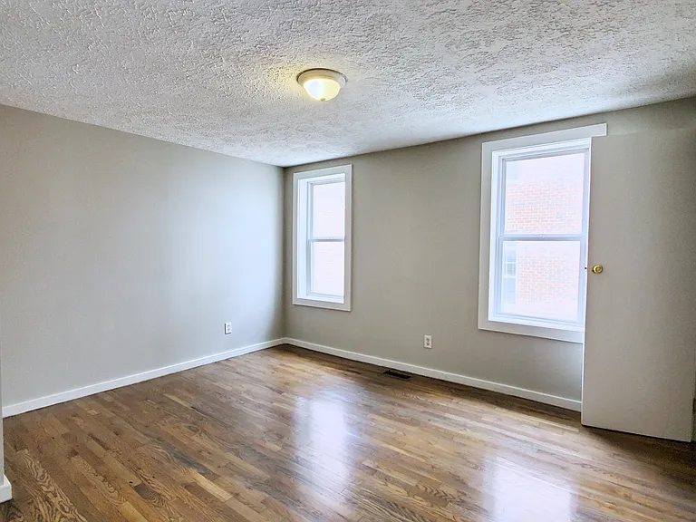 90 E 8th Ave #2 — Photo 8
