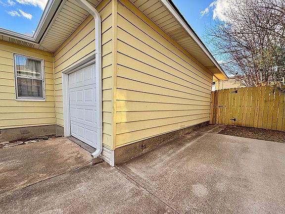 3rd image of 1214 NW 31st St