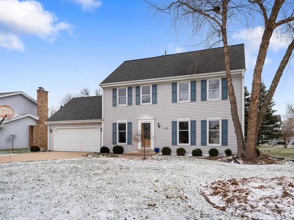 W226N2588 Aspenwood LANE, Waukesha, WI 53186