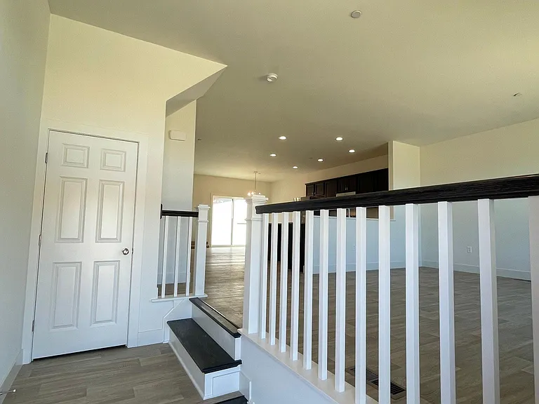 102 Larkin Dr — Photo 6