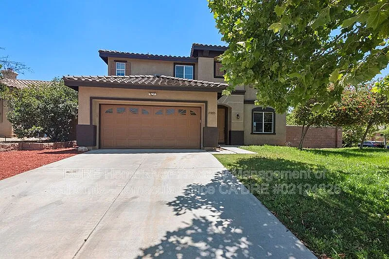 4 bed, 2.5 bath, 2469 sqft, $3,395 — Photo 2