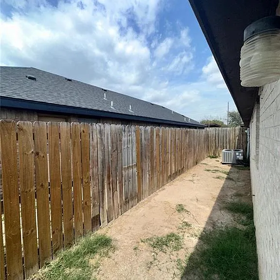 800 W Bronze Dr #1 — Photo 5