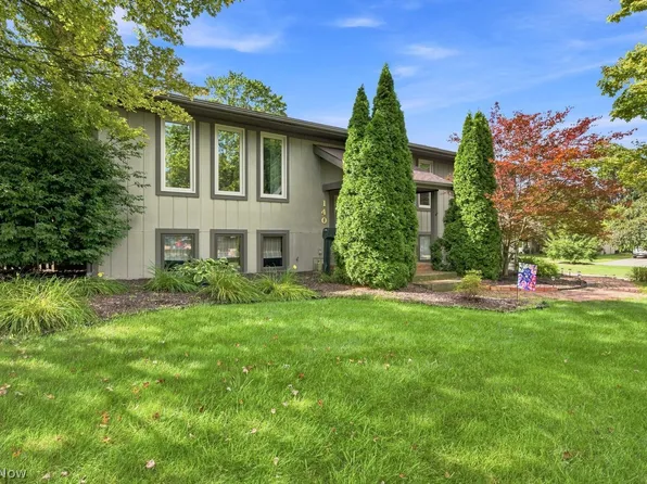 140 Hemlock Dr, Cuyahoga Falls, OH 44223