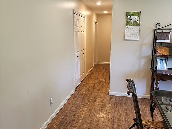 Dining / hall to Master