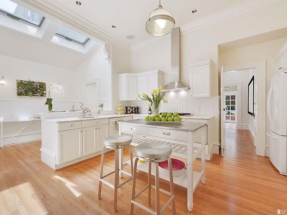 5th image of 211 Divisadero St