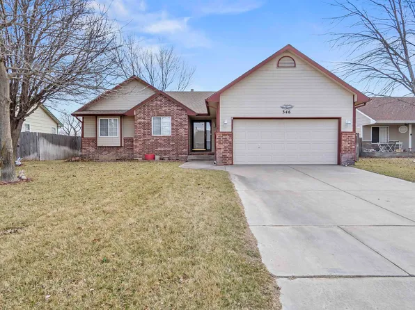 346 S Peach Cir, Haysville, KS 67060