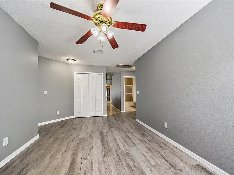 12017 Larson Ln — Photo 28
