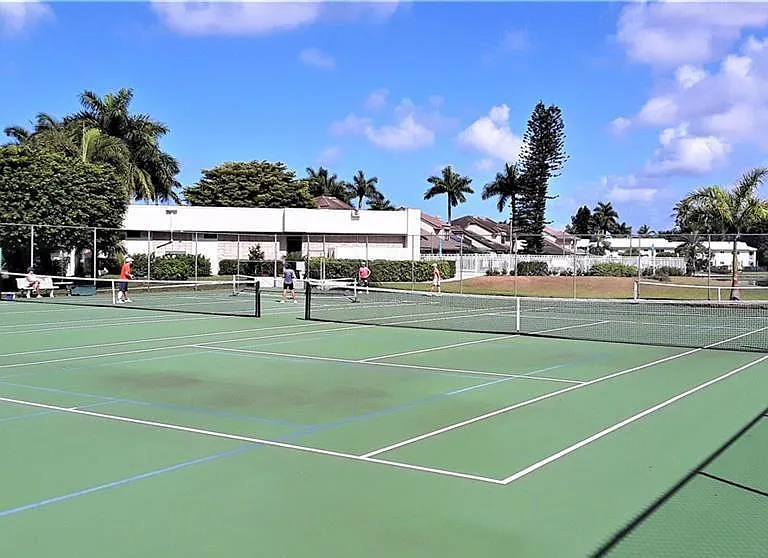 555 Park Shore Dr #B-408 — Photo 31