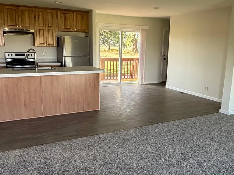 10042 Shaff Rd SE — Photo 5