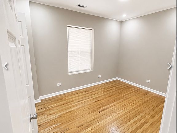 5th image of 7316 S Calumet Ave #2