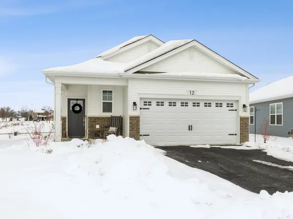 12 Savannah Ct, Algonquin, IL 60102