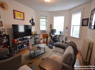 6 Camelot Ct UNIT 19O, Allston, MA 02134