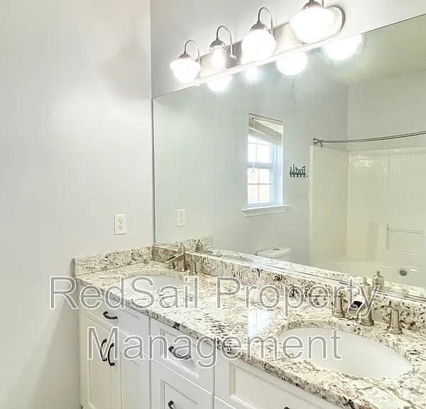 405 Holmes Blvd — Photo 12