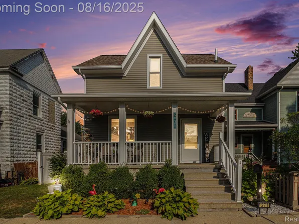 271 N Elizabeth St, Marine City, MI 48039