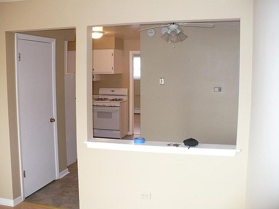 5th image of 37 King Arthur Ct APT 16
