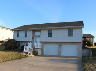 540 Clover Rd, Hannibal, MO 63401