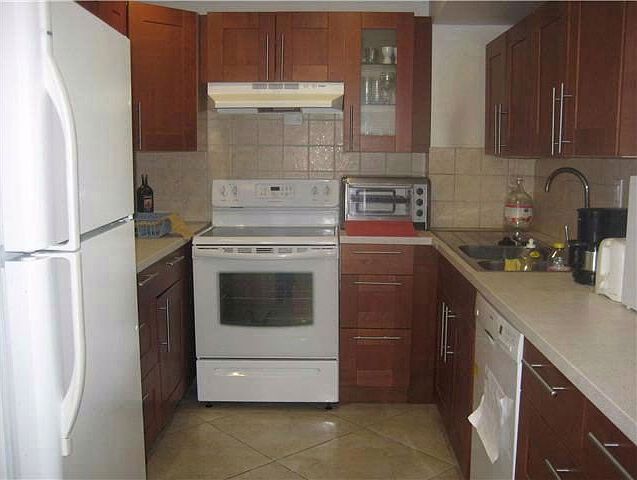 2nd image of 100 Bayview Dr APT 417