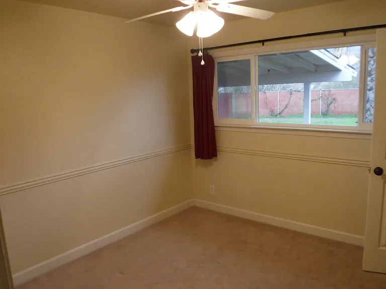 1106 Wendy Way — Photo 7