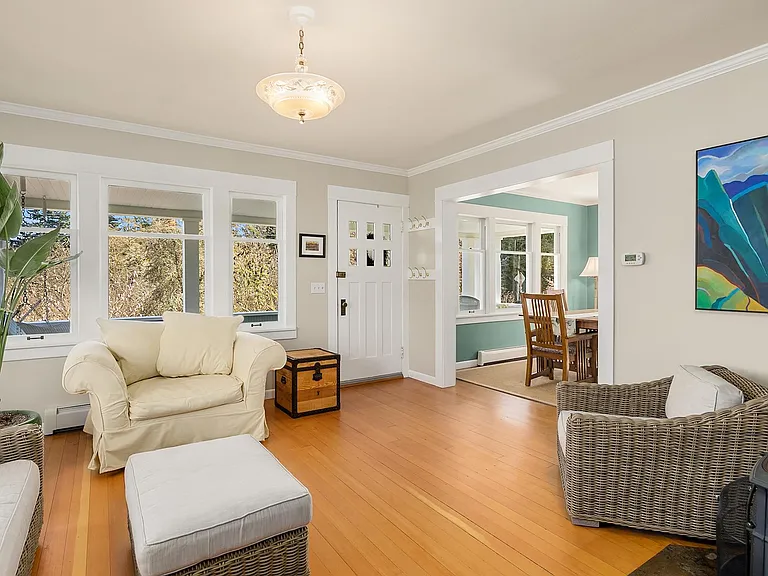 5671 Ward Ave NE — Photo 7