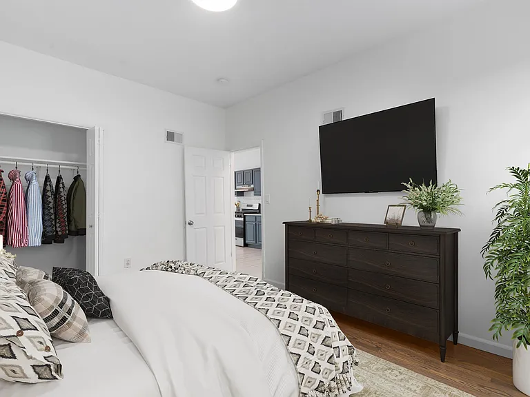 84 Griffith St #1 — Photo 8