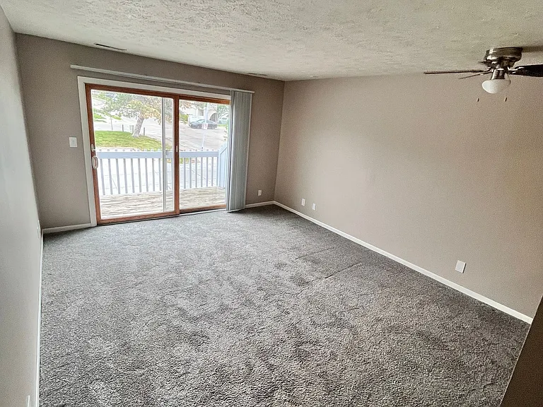 Plaza 93 Apartments — Photo 9