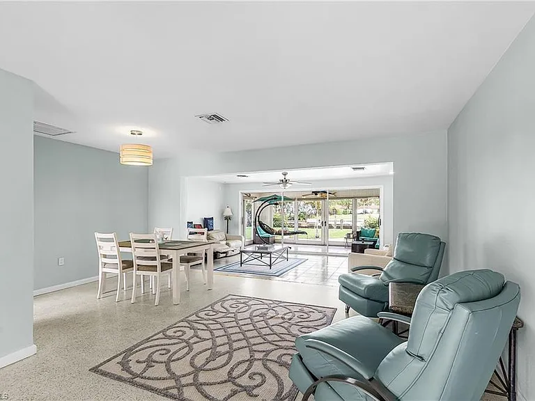 1589 Osprey Ave — Photo 9
