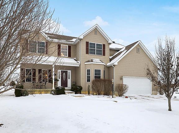 2nd image of 8 White Tail Ln