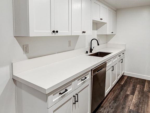 4th image of 1115 14th St #100