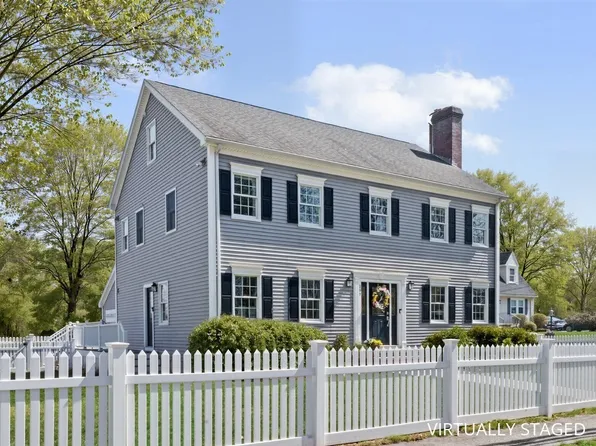 197 Smith St, Waltham, MA 02451