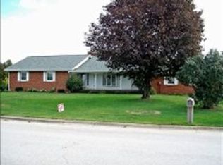 605 Fairlane Dr, Carey, OH 43316