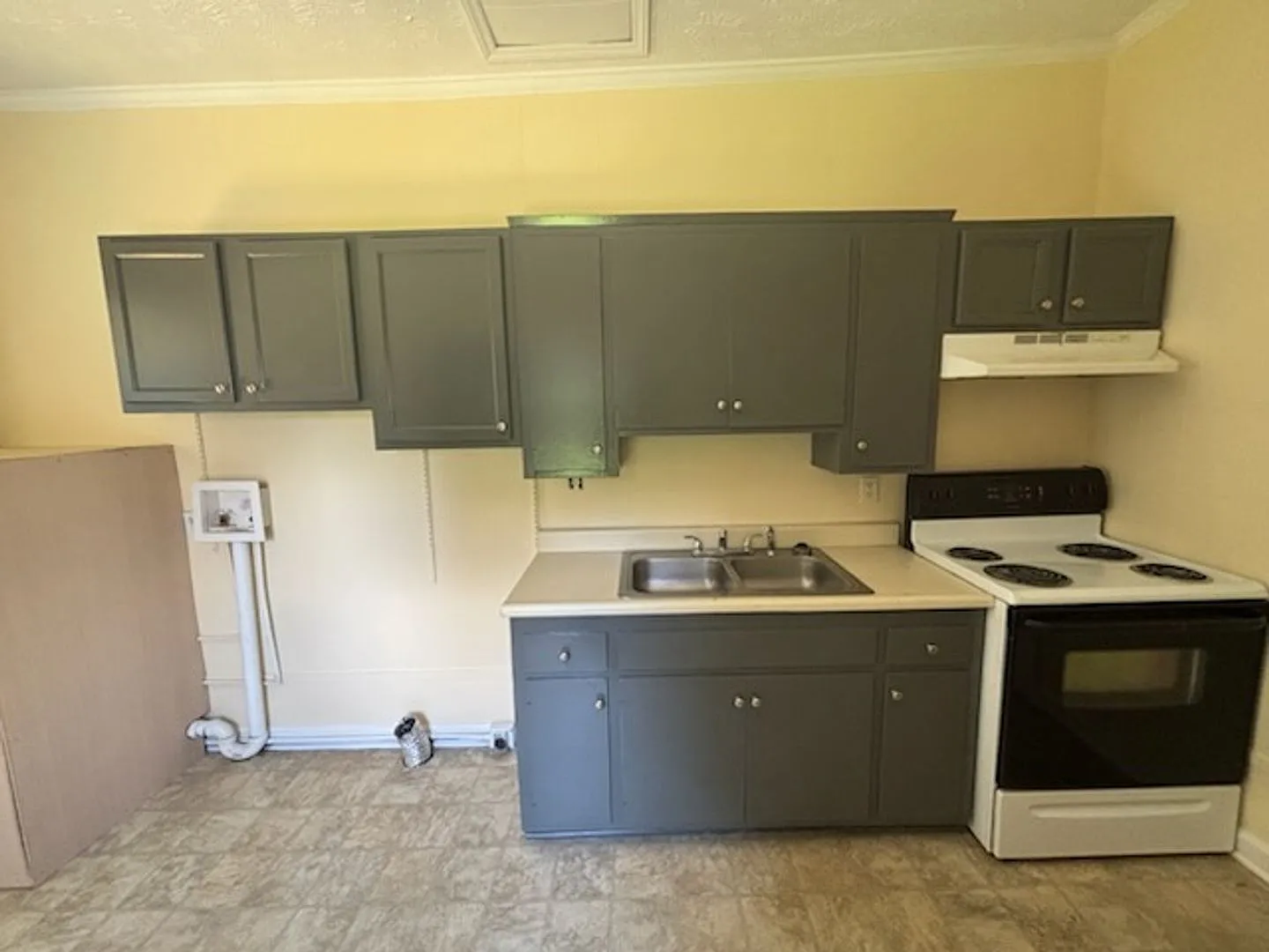 3916 Middle St — Photo 3