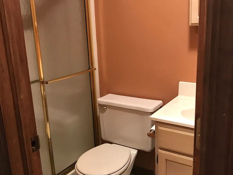 1130 Valleyview Dr — Photo 25