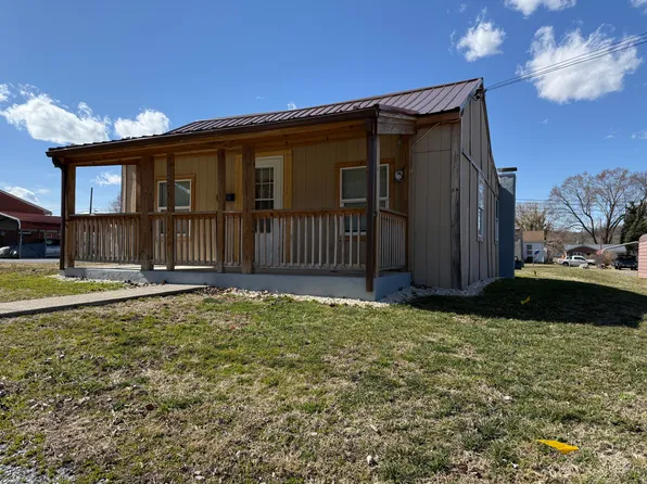 1407 Walnut Ave, Buena Vista, VA 24416