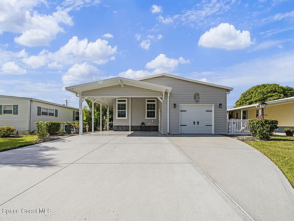 3rd image of 1139 Barefoot Cir
