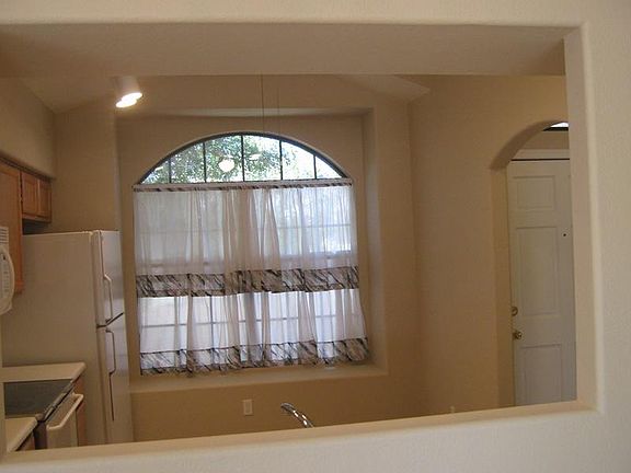 3rd image of 1902 N Barkley Unit 4