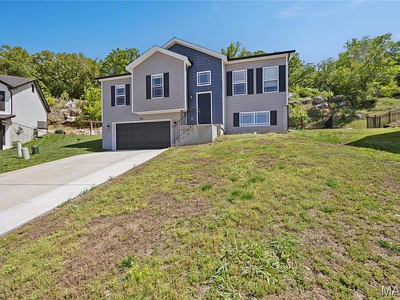 2nd image of 181 Pheasant Ct