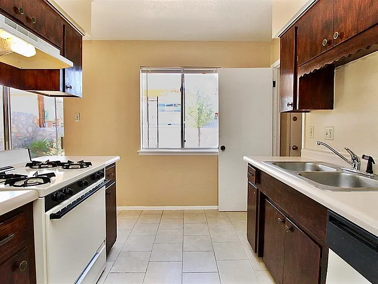 6925 Escondido Dr #A — Photo 17