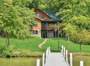 33039 Cardinal Trl, Burlington, WI 53105