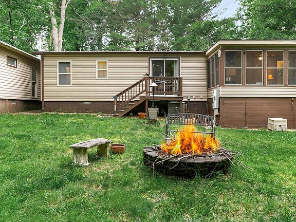 2nd image of 143 Leisure Woods Ln