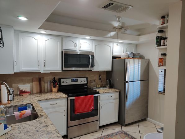 370 Three Lakes Ln UNIT C