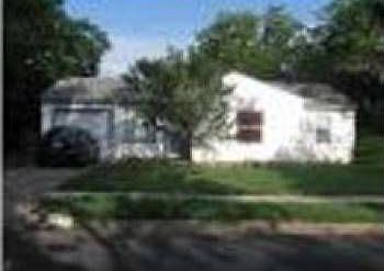 2nd image of 706 Crockett Dr