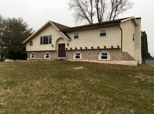 7501 Richard Ln, Bath, PA 18014