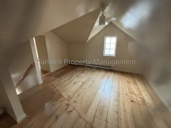 227 Main St #B, South Berwick, ME 03908