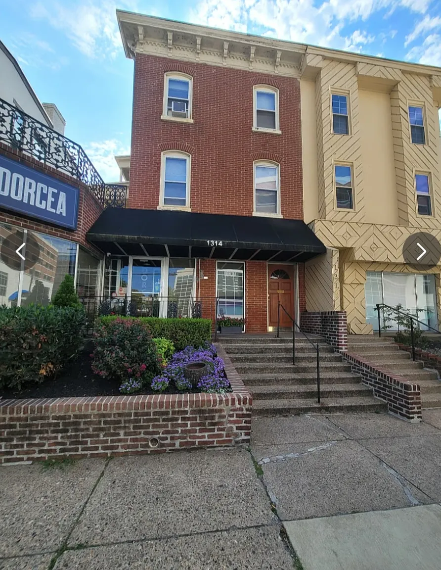 1 bed, $1,200 — Photo 1